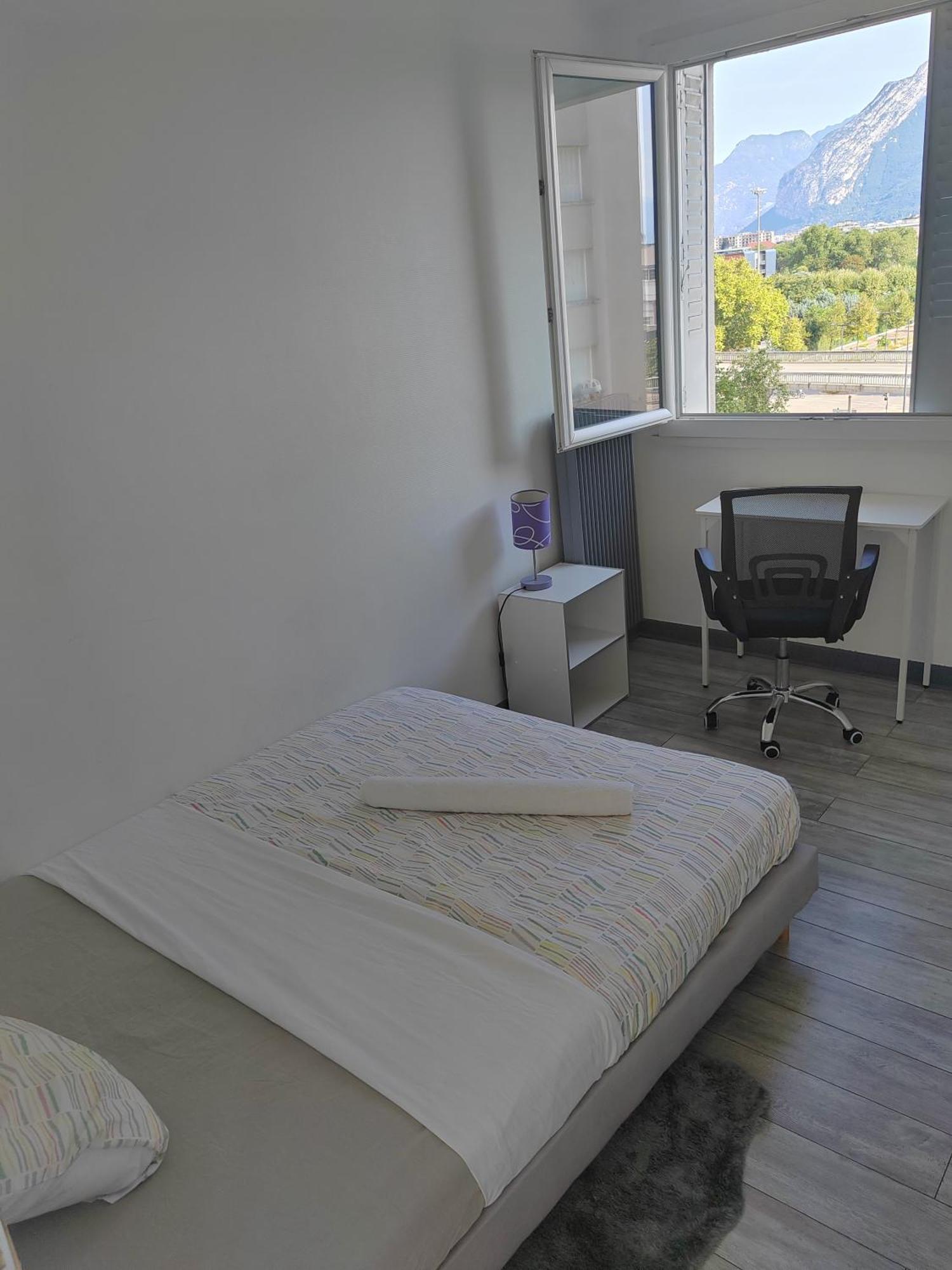 Une Chambre Dans Appartement Partage, Grenoble A 8 Min Du Centre-Ville Экстерьер фото